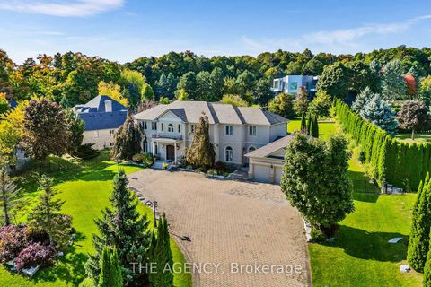 Photo 2 at 16 DEW DROP Court, Rural Vaughan, Vaughan