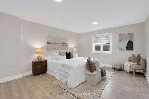 Photo 4 at 15 Wenderly Drive, Aurora Village, Aurora