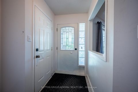 Photo 3 at 120 Widgeon Street, Painswick South, Barrie