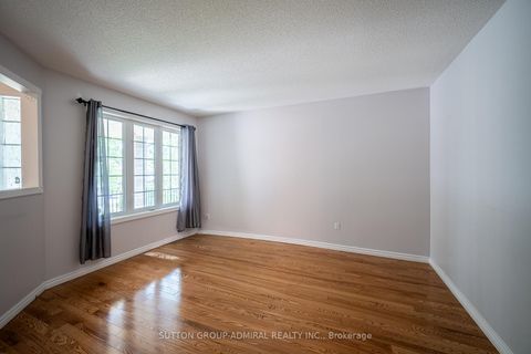 Photo 4 at 120 Widgeon Street, Painswick South, Barrie