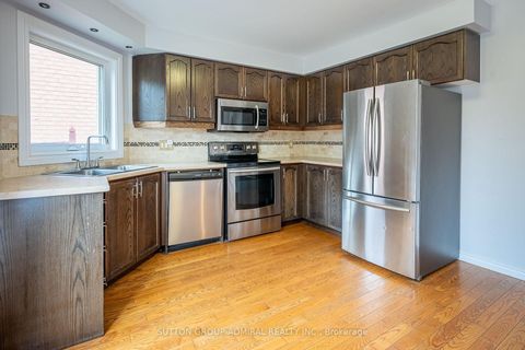Photo 11 at 120 Widgeon Street, Painswick South, Barrie