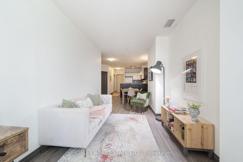Photo 1 at 604 - 393 King Street W, Waterfront Communities C1, Toronto