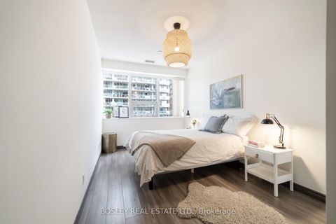 Photo 14 at 604 - 393 King Street W, Waterfront Communities C1, Toronto