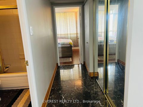 Photo 3 at 1405 - 5 Greystone Walk Drive, Kennedy Park, Toronto