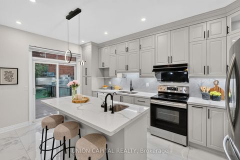 Photo 12 at 9 Ballymore Drive, Bayview Wellington, Aurora