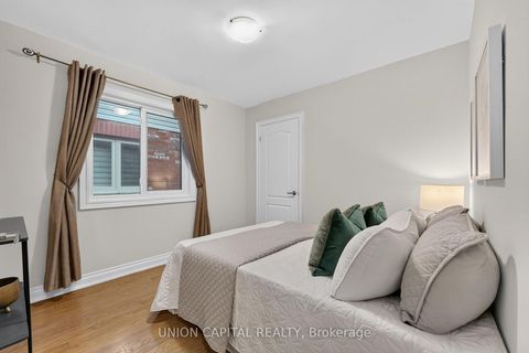 Photo 26 at 9 Ballymore Drive, Bayview Wellington, Aurora