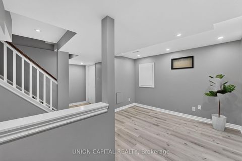 Photo 30 at 9 Ballymore Drive, Bayview Wellington, Aurora