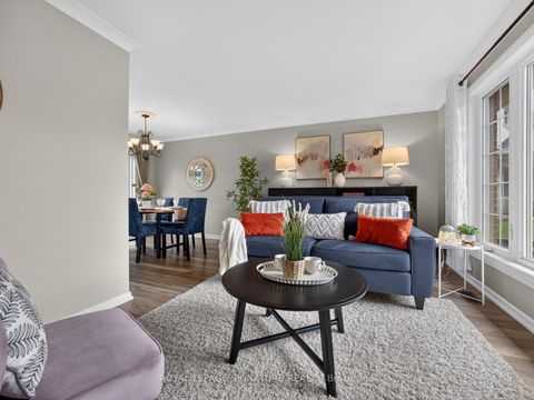 Photo 3 at 18 Willowood Court, Don Valley Village, Toronto