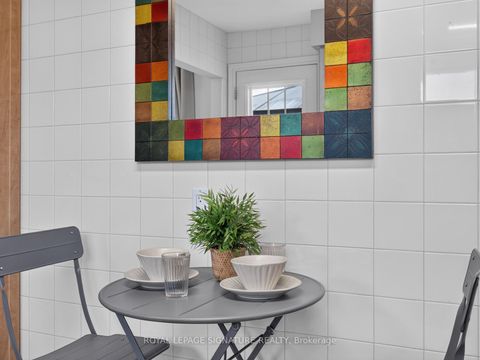Photo 12 at 18 Willowood Court, Don Valley Village, Toronto