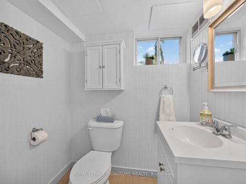 Photo 20 at 18 Willowood Court, Don Valley Village, Toronto