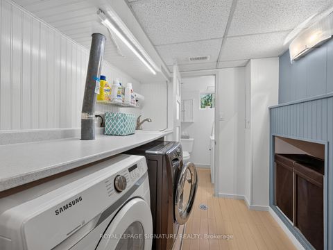 Photo 21 at 18 Willowood Court, Don Valley Village, Toronto
