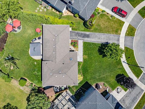 Photo 36 at 18 Willowood Court, Don Valley Village, Toronto