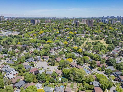 Photo 40 at 18 Willowood Court, Don Valley Village, Toronto
