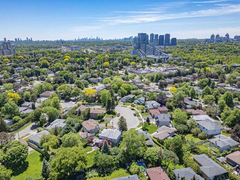 Photo 41 at 18 Willowood Court, Don Valley Village, Toronto