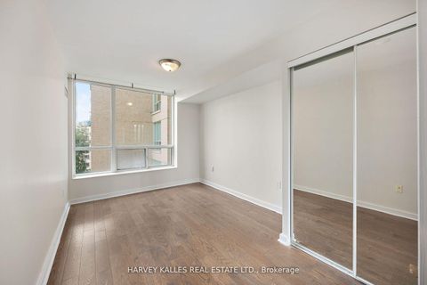 Photo 11 at 512 - 109 Front Street E, Moss Park, Toronto