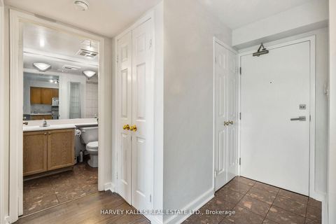 Photo 15 at 512 - 109 Front Street E, Moss Park, Toronto