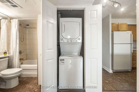Photo 16 at 512 - 109 Front Street E, Moss Park, Toronto