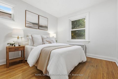 Photo 10 at 53 Juliet Crescent, Eglinton West, Toronto
