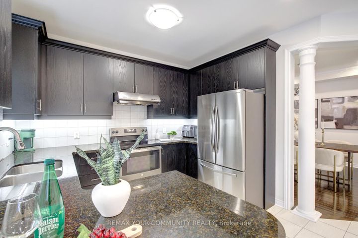 Photo 18 at 378 Lauderdale Drive, Patterson, Vaughan