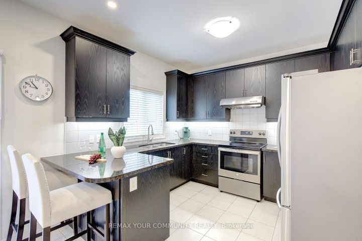 Photo 22 at 378 Lauderdale Drive, Patterson, Vaughan