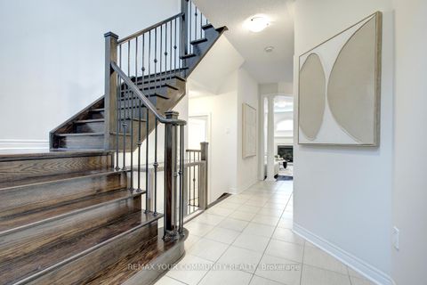 Photo 5 at 378 Lauderdale Drive, Patterson, Vaughan