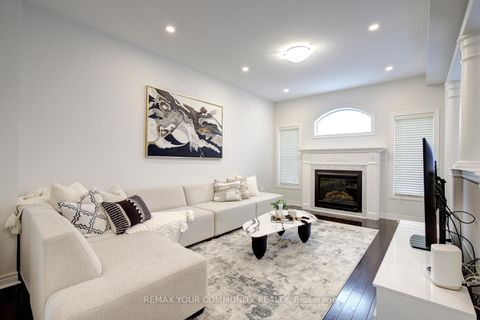 Photo 6 at 378 Lauderdale Drive, Patterson, Vaughan