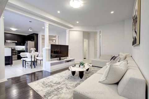 Photo 8 at 378 Lauderdale Drive, Patterson, Vaughan