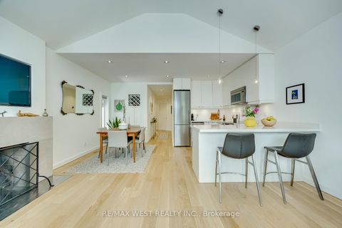 Photo 5 at 80 Rockwell Avenue, Pellam Park, Toronto