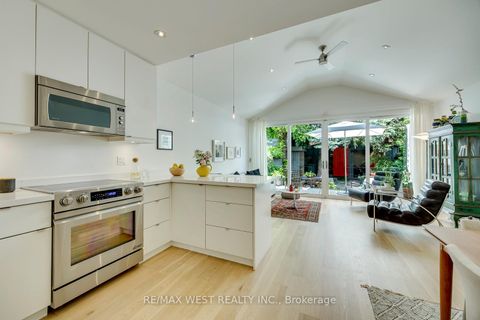 Photo 7 at 80 Rockwell Avenue, Pellam Park, Toronto