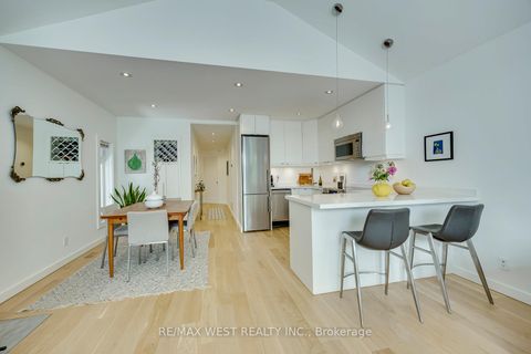 Photo 10 at 80 Rockwell Avenue, Pellam Park, Toronto