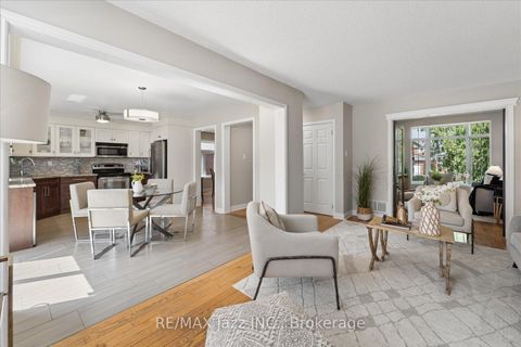 Photo 10 at 63 Bonnycastle Drive, Bowmanville, Clarington