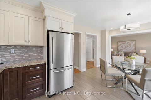 Photo 14 at 63 Bonnycastle Drive, Bowmanville, Clarington