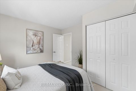 Photo 29 at 63 Bonnycastle Drive, Bowmanville, Clarington