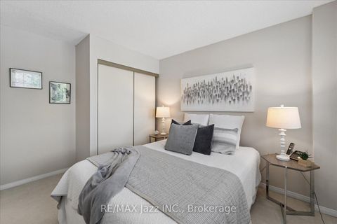 Photo 35 at 63 Bonnycastle Drive, Bowmanville, Clarington
