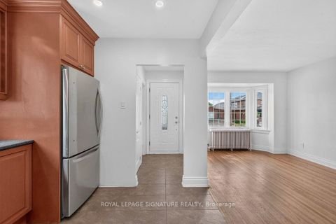Photo 2 at 57 Miranda Avenue, Belgravia, Toronto