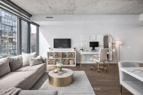 Photo 7 at 310 - 650 King Street W, Waterfront Communities C1, Toronto