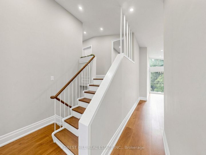 Photo 10 at 91 Citation Drive, Bayview Village, Toronto