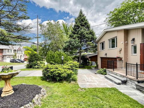 Photo 2 at 91 Citation Drive, Bayview Village, Toronto