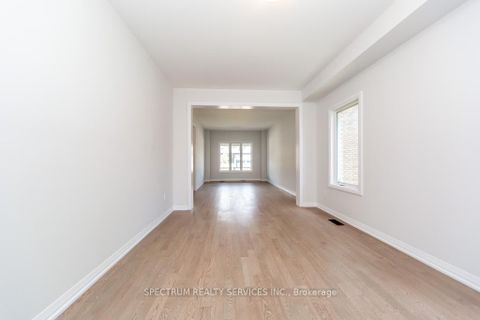 Photo 6 at 1389 Stovell Crescent, Lefroy, Innisfil
