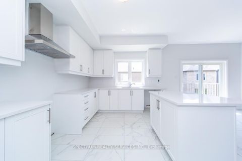 Photo 16 at 1389 Stovell Crescent, Lefroy, Innisfil
