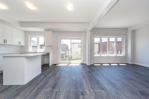 Photo 10 at 1409 Stovell Crescent, Lefroy, Innisfil