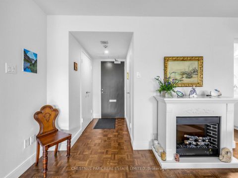 Photo 4 at 402 - 20 Avoca Avenue, Moore Park, Toronto