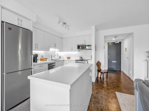 Photo 11 at 402 - 20 Avoca Avenue, Moore Park, Toronto