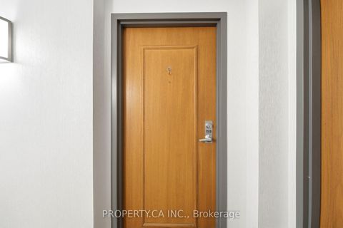 Photo 3 at 1108 - 7 Concorde Place, Don Mills, Toronto