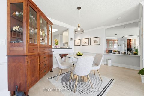 Photo 11 at 1108 - 7 Concorde Place, Don Mills, Toronto