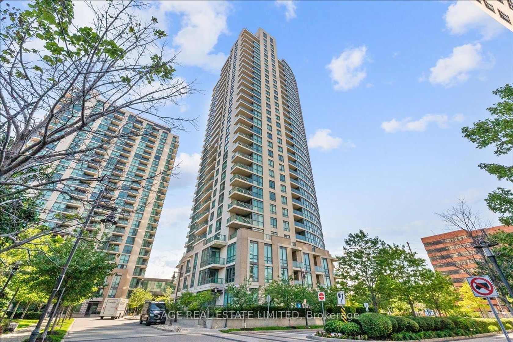 905 - 215 Sherway Gardens Road, City Centre West, Toronto 