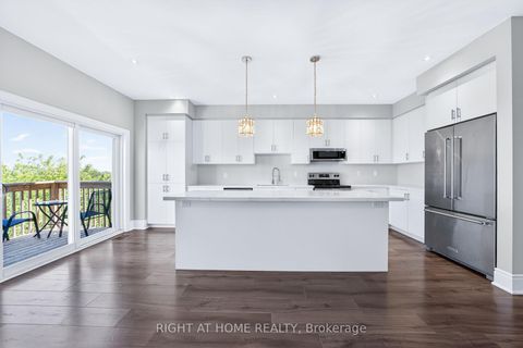 Photo 6 at 1160 Peelar Crescent, Lefroy, Innisfil