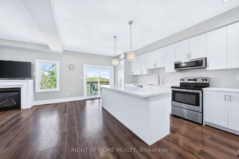Photo 7 at 1160 Peelar Crescent, Lefroy, Innisfil