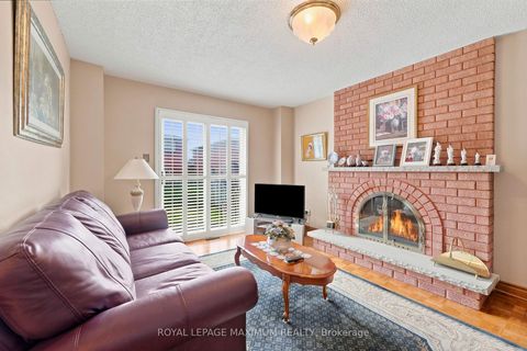 Photo 11 at 21 Diamond Street, West Woodbridge, Vaughan