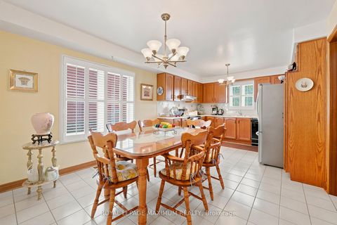 Photo 15 at 21 Diamond Street, West Woodbridge, Vaughan